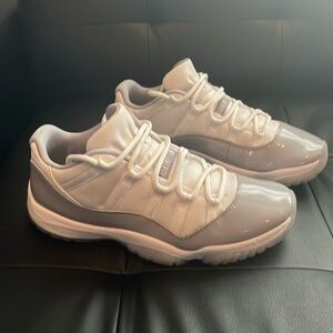 Men’s Air Jordan Retro 11 Low Size 10